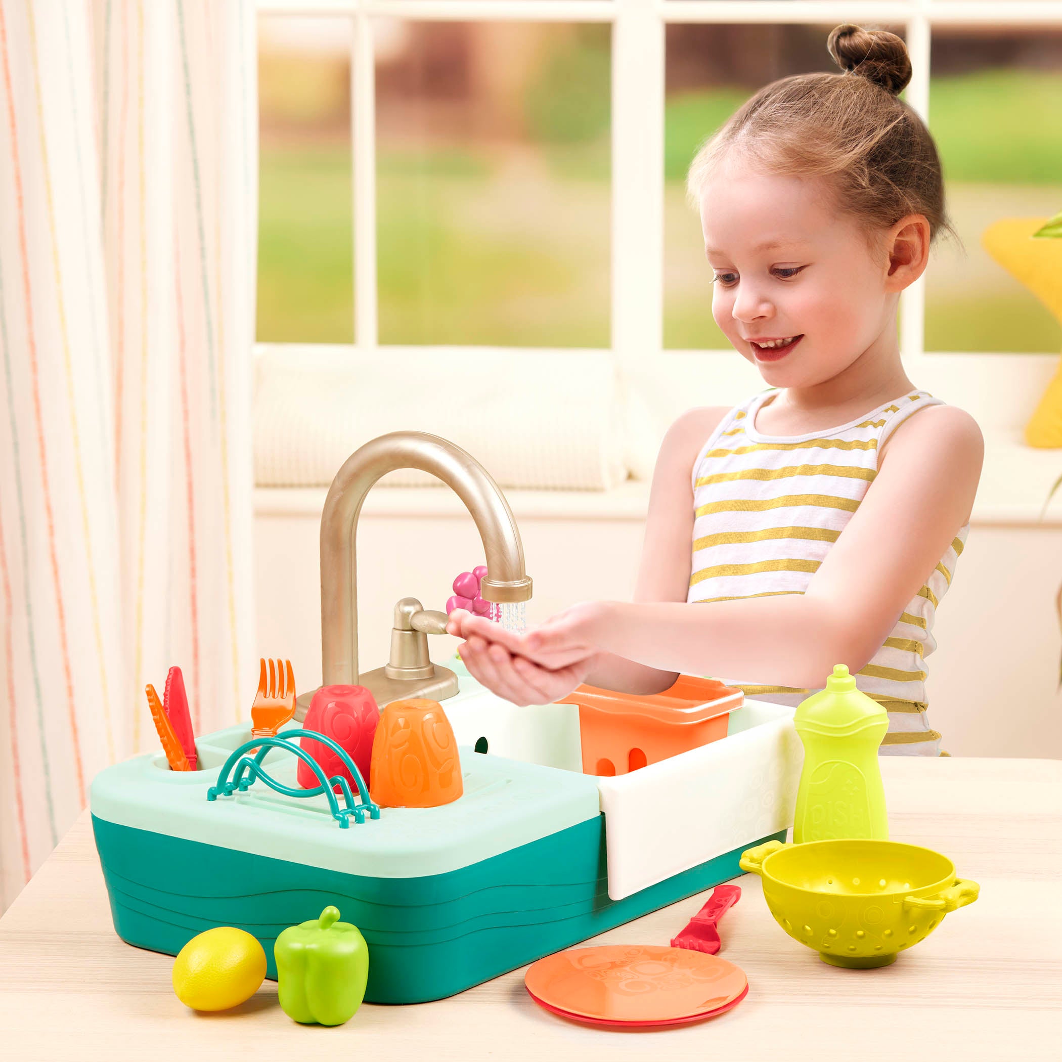 Sink play set.