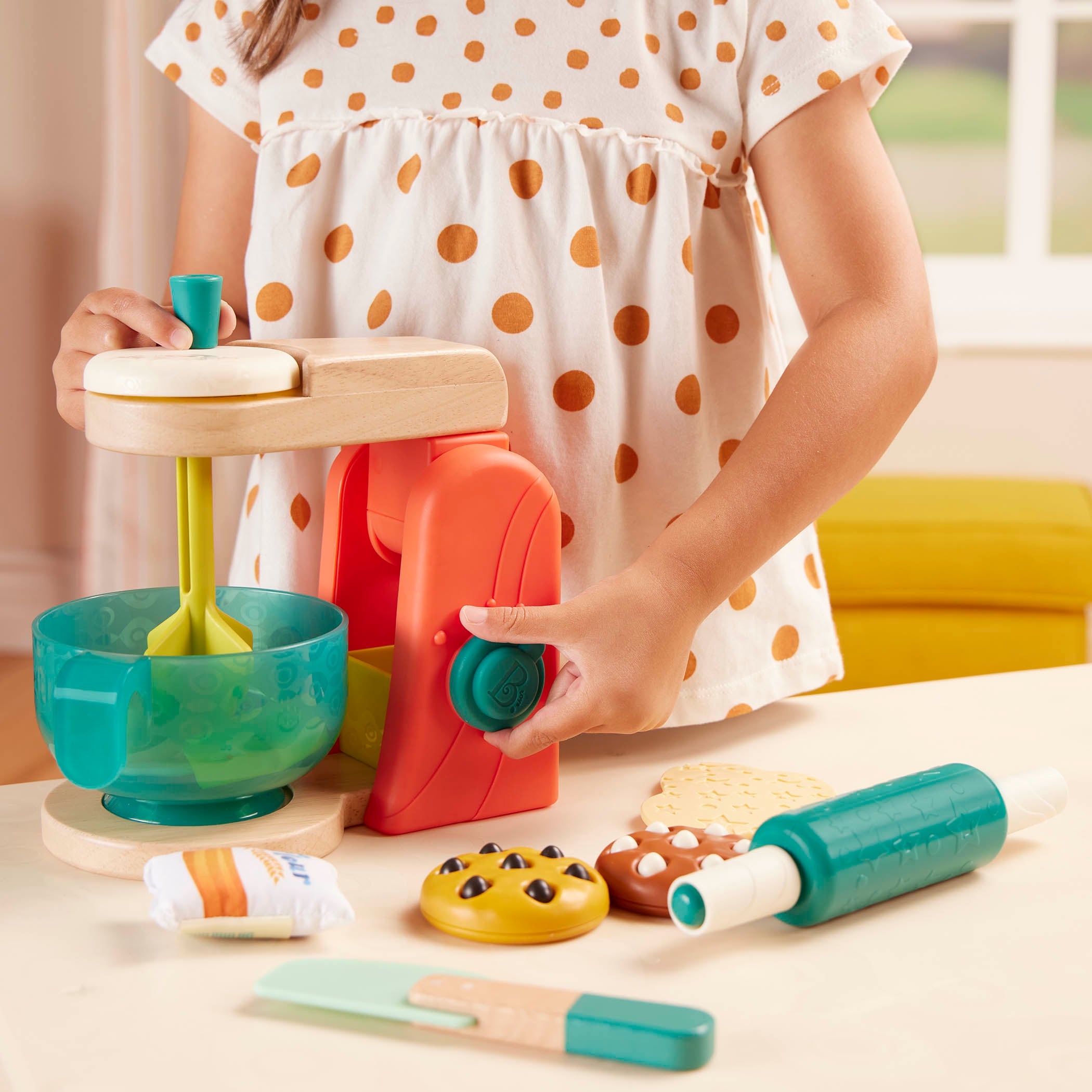 Toy baking set.